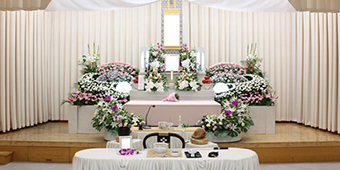 プラン59の花祭壇の写真