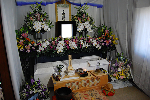 ご自宅で家族葬の葬儀事例